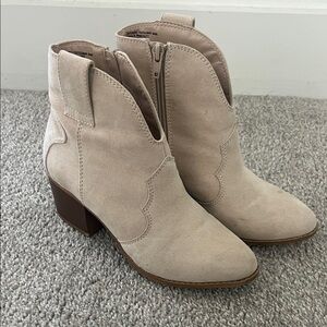 Elegant Tan Ankle Booties